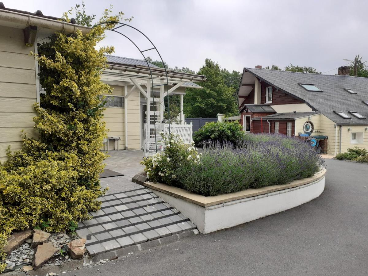 Relais Des Tourterelles Acomodação com café da manhã La Neuville-aux-Joutes Exterior foto